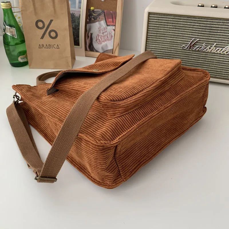 Léa Corduroy Shoulder Bag