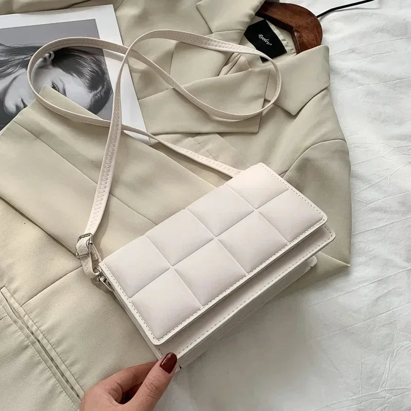 Élise Curve Mini Bag