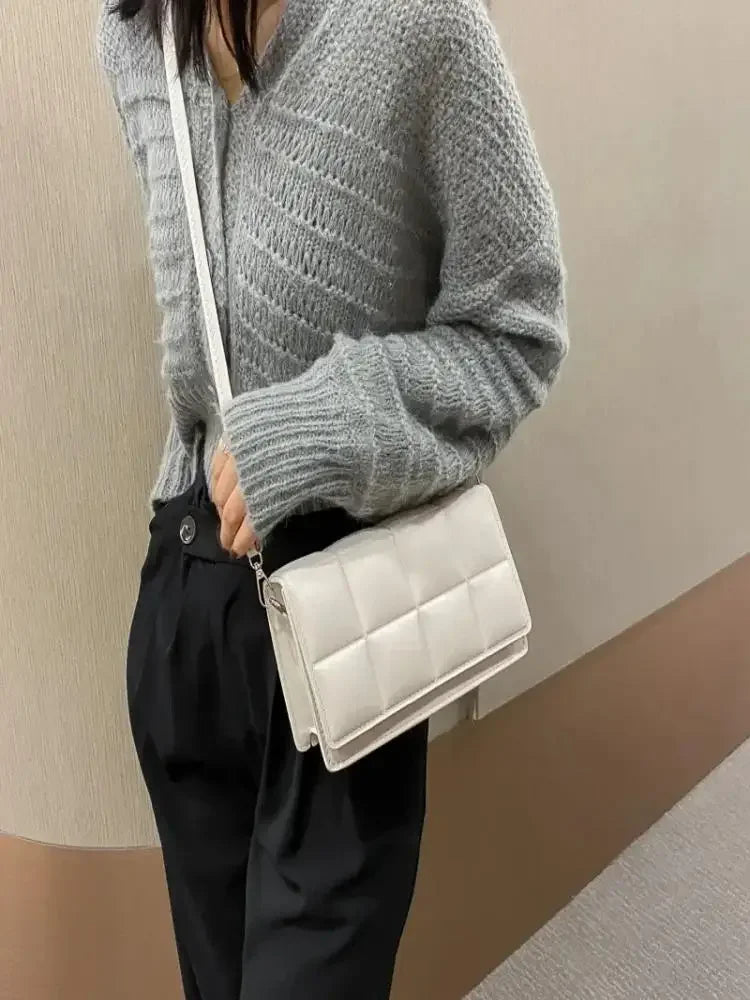 Élise Curve Mini Bag